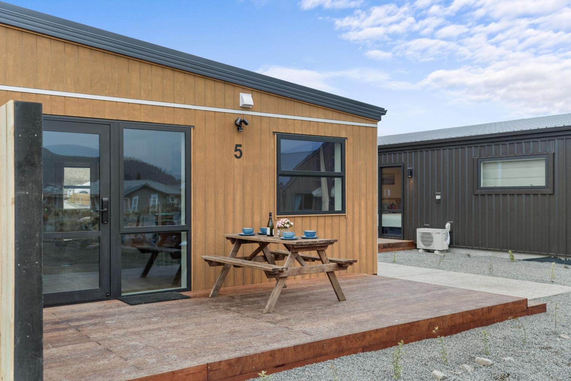 Sunshine Suites Lake Tekapo Ngoại thất bức ảnh